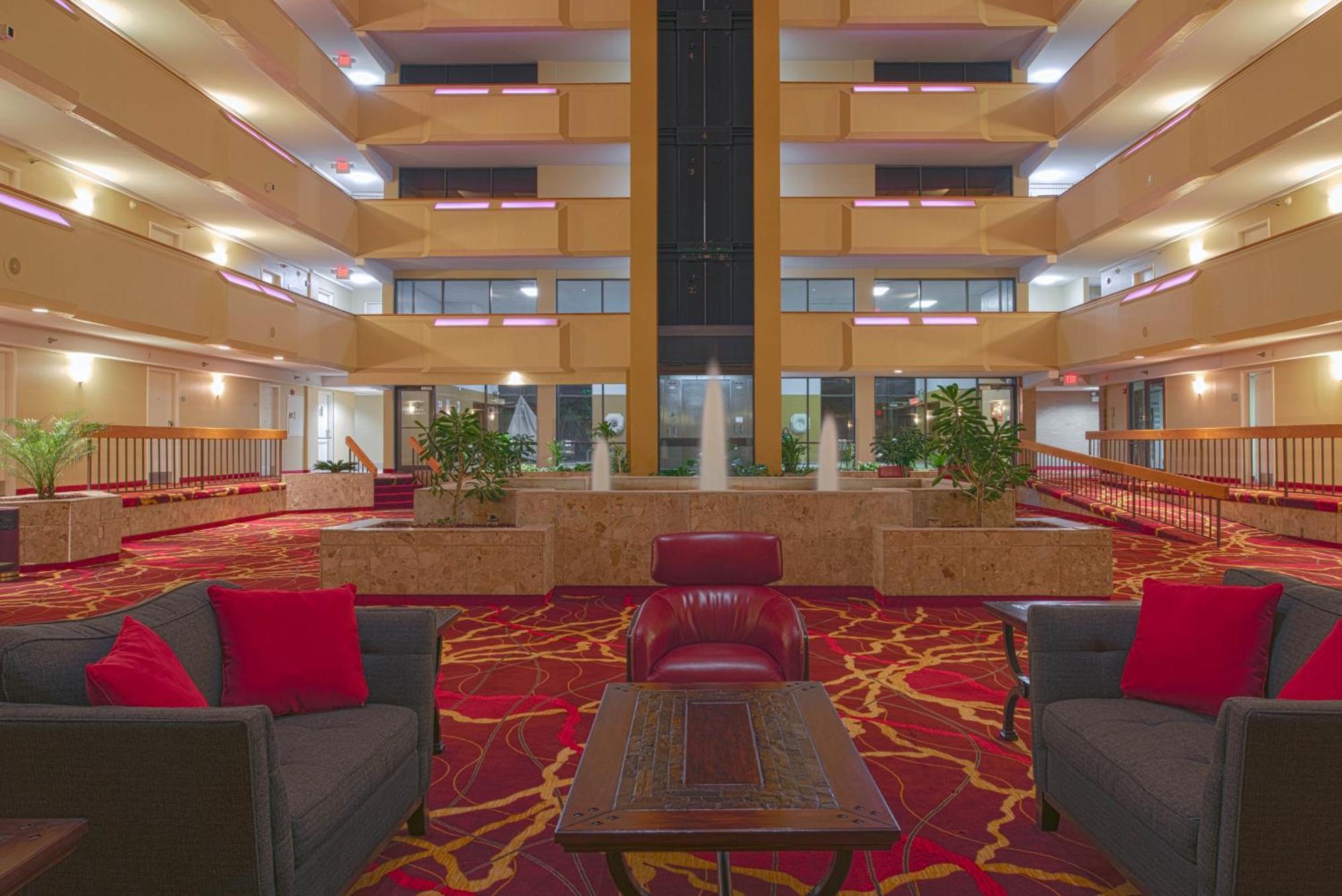 Mcm Elegante Hotel & Suites Lubbock Exterior photo